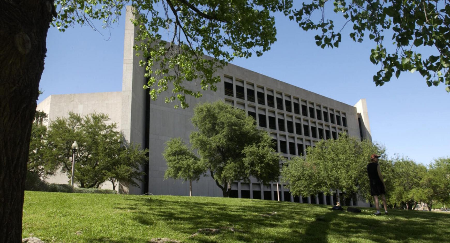 exterior view of the perry castaneda library